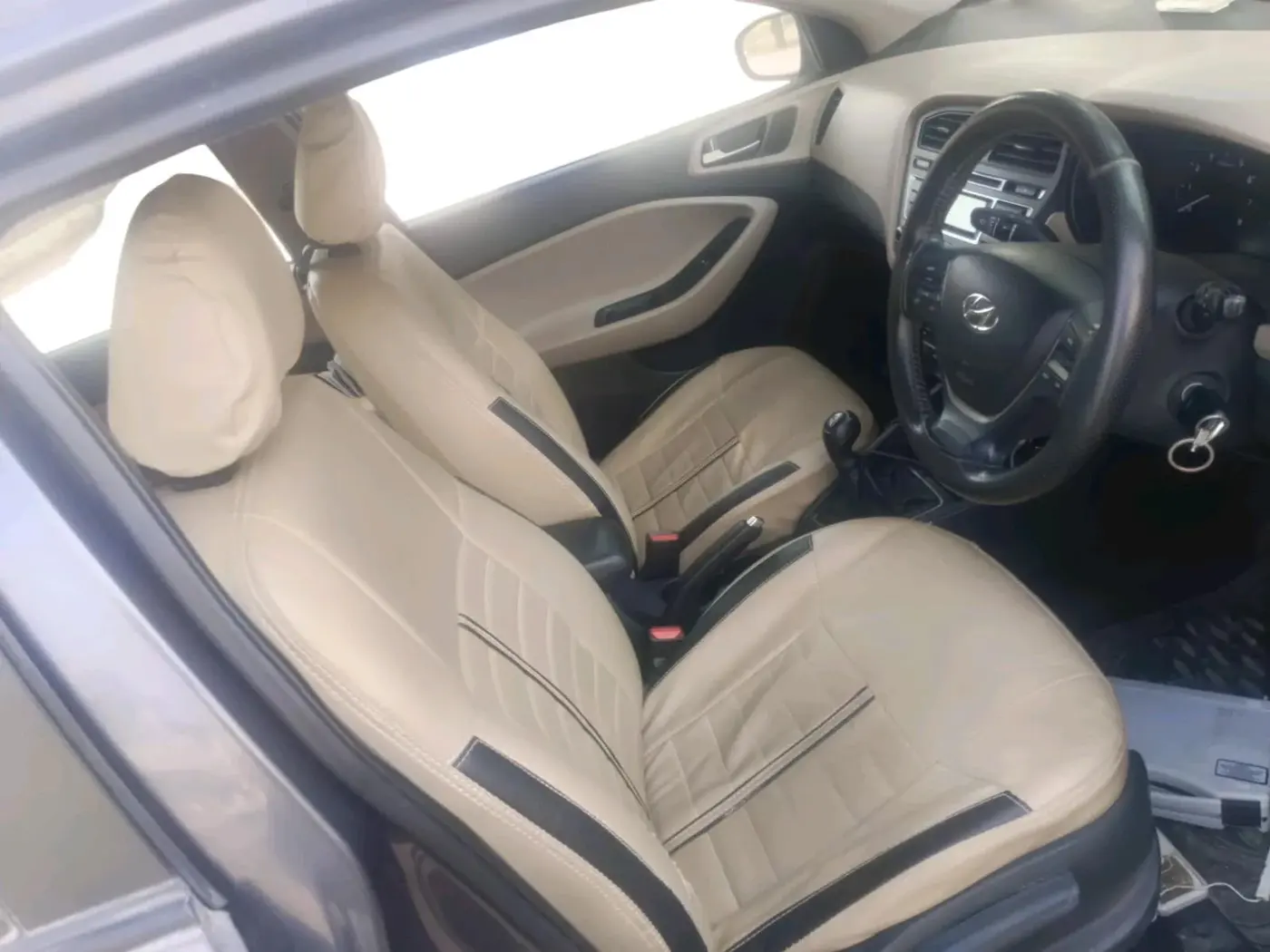 2015 Hyundai Elite i20 SPORTZ 1.2, Petrol, Manual, 61,379 km, interior