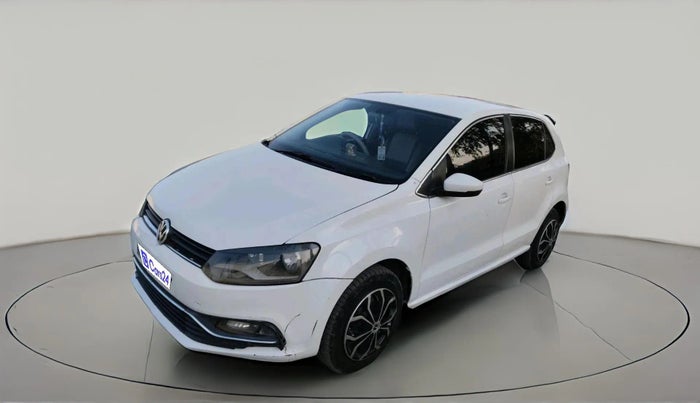 2015 Volkswagen Polo COMFORTLINE 1.2L, Petrol, Manual, 1,29,576 km, exterior