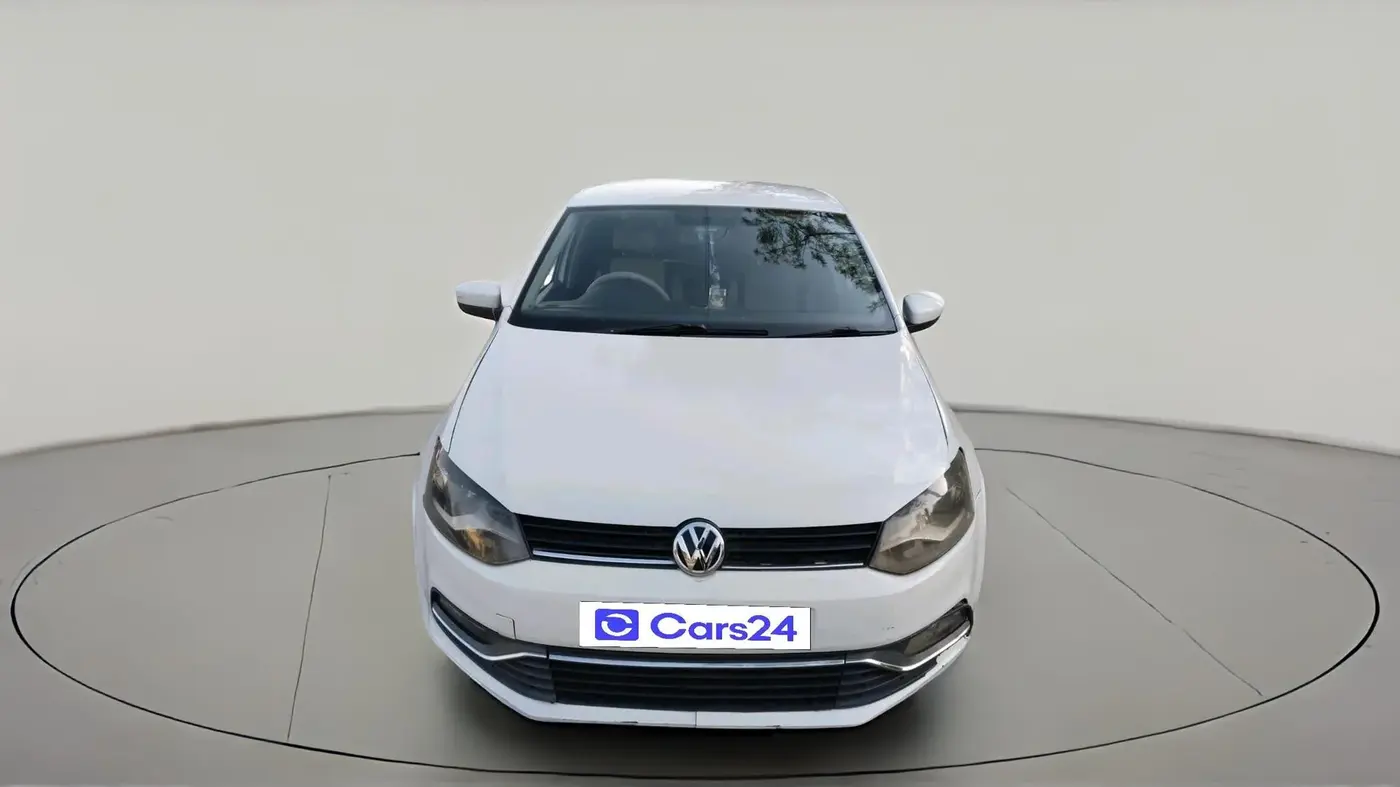 2015 Volkswagen Polo COMFORTLINE 1.2L, Petrol, Manual, 1,29,576 km, exterior