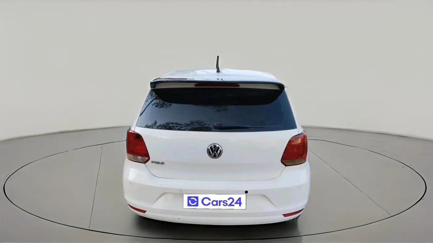 2015 Volkswagen Polo COMFORTLINE 1.2L, Petrol, Manual, 1,29,576 km, exterior