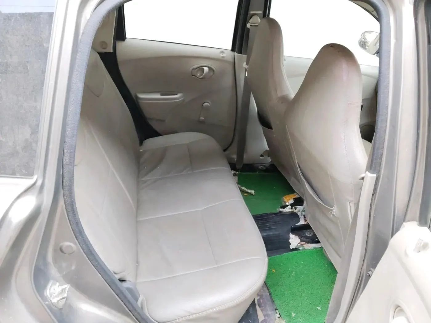 2016 Datsun Go A EPS, Petrol, Manual, 84,180 km, interior