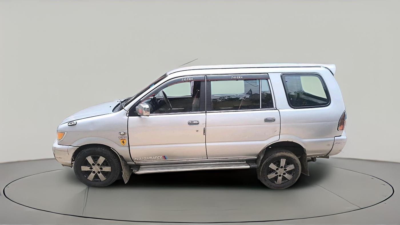 2012 Chevrolet Tavera NEO 3 LS 10 STR BS III, Diesel, Manual, 2,95,587 km, exterior