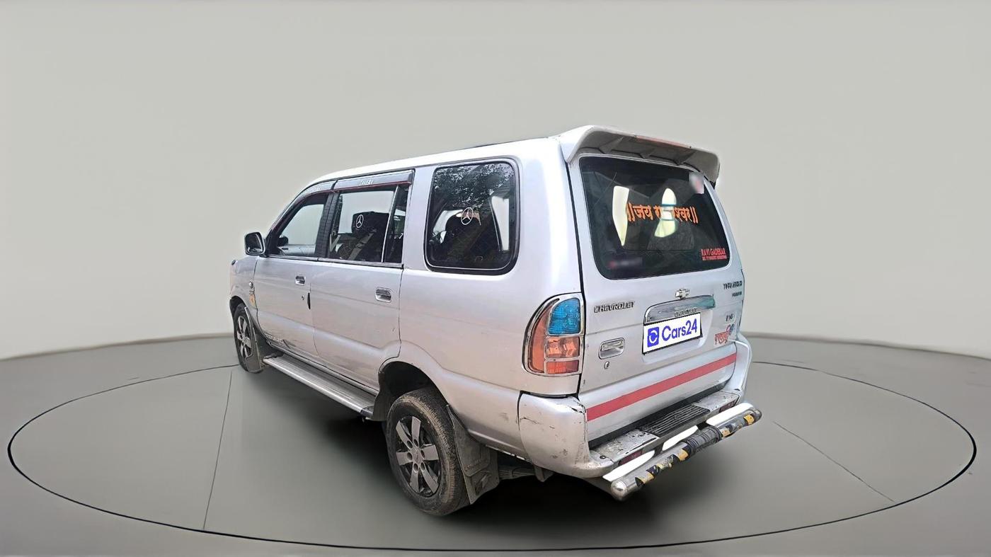 2012 Chevrolet Tavera NEO 3 LS 10 STR BS III, Diesel, Manual, 2,95,587 km, exterior