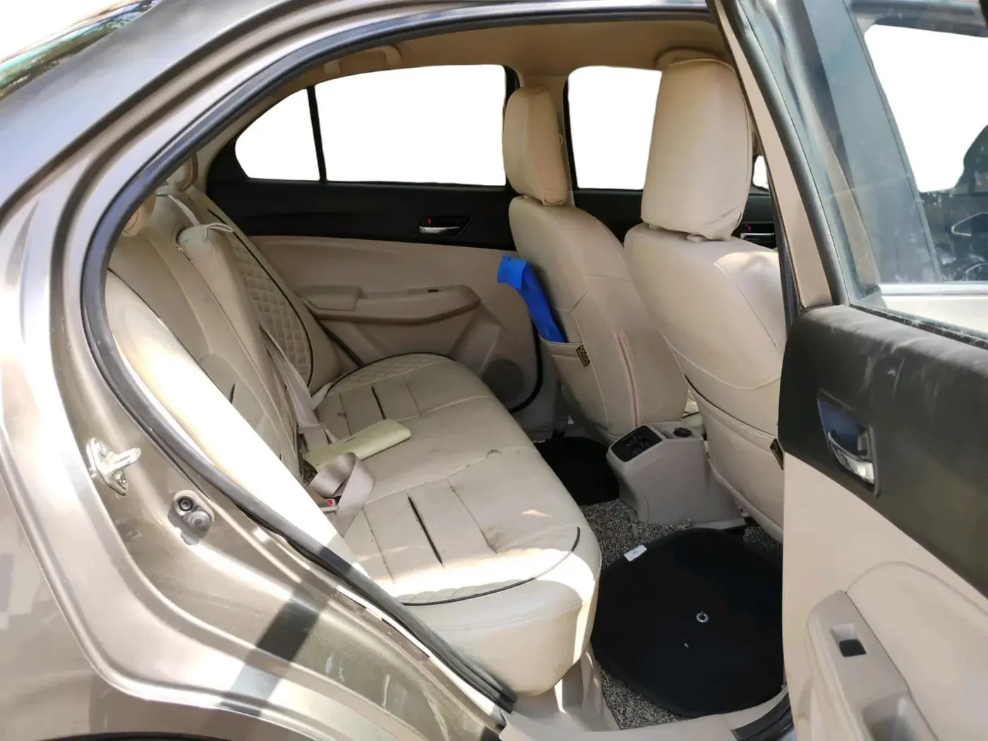 2023 Maruti Dzire ZXI CNG, CNG, Manual, 32,561 km, interior