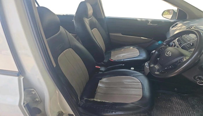 2015 Hyundai Grand i10 SPORTZ 1.2 KAPPA VTVT, Petrol, Manual, 1,90,244 km, interior