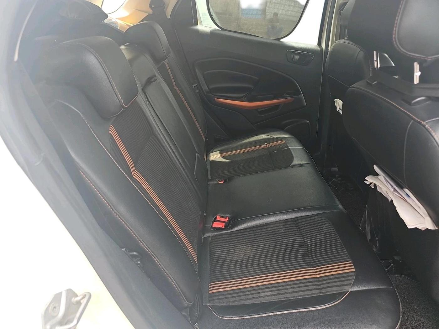 2019 Ford Ecosport TITANIUM 1.5L SPORTS(SUNROOF) DIESEL, Diesel, Manual, 1,39,433 km, interior