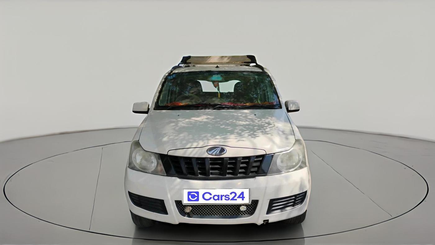 2015 Mahindra Quanto C8, Diesel, Manual, 1,25,537 km, exterior