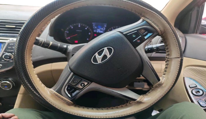 2014 Hyundai Verna FLUIDIC 1.6 CRDI SX, Diesel, Manual, 98,722 km, interior