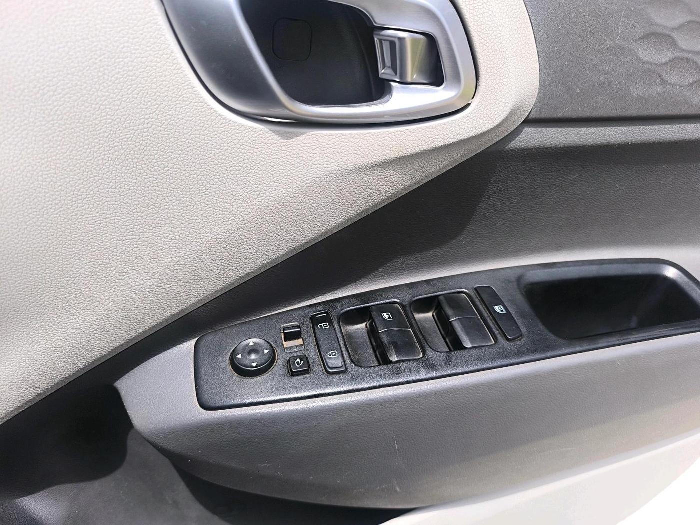 2020 Hyundai GRAND I10 NIOS SPORTZ AMT 1.2 KAPPA VTVT, Petrol, Automatic, 71,250 km, interior