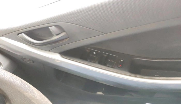 2020 Tata NEXON XMA SUNROOF PETROL, CNG, Automatic, 1,05,559 km, interior