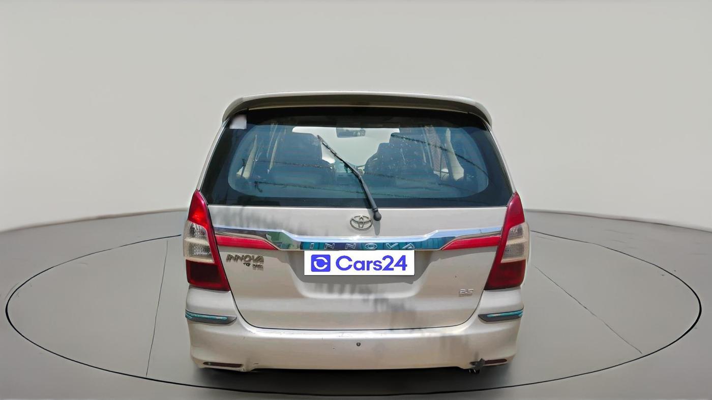 2013 Toyota Innova 2.5 ZX 7 STR, Diesel, Manual, 2,37,515 km, exterior