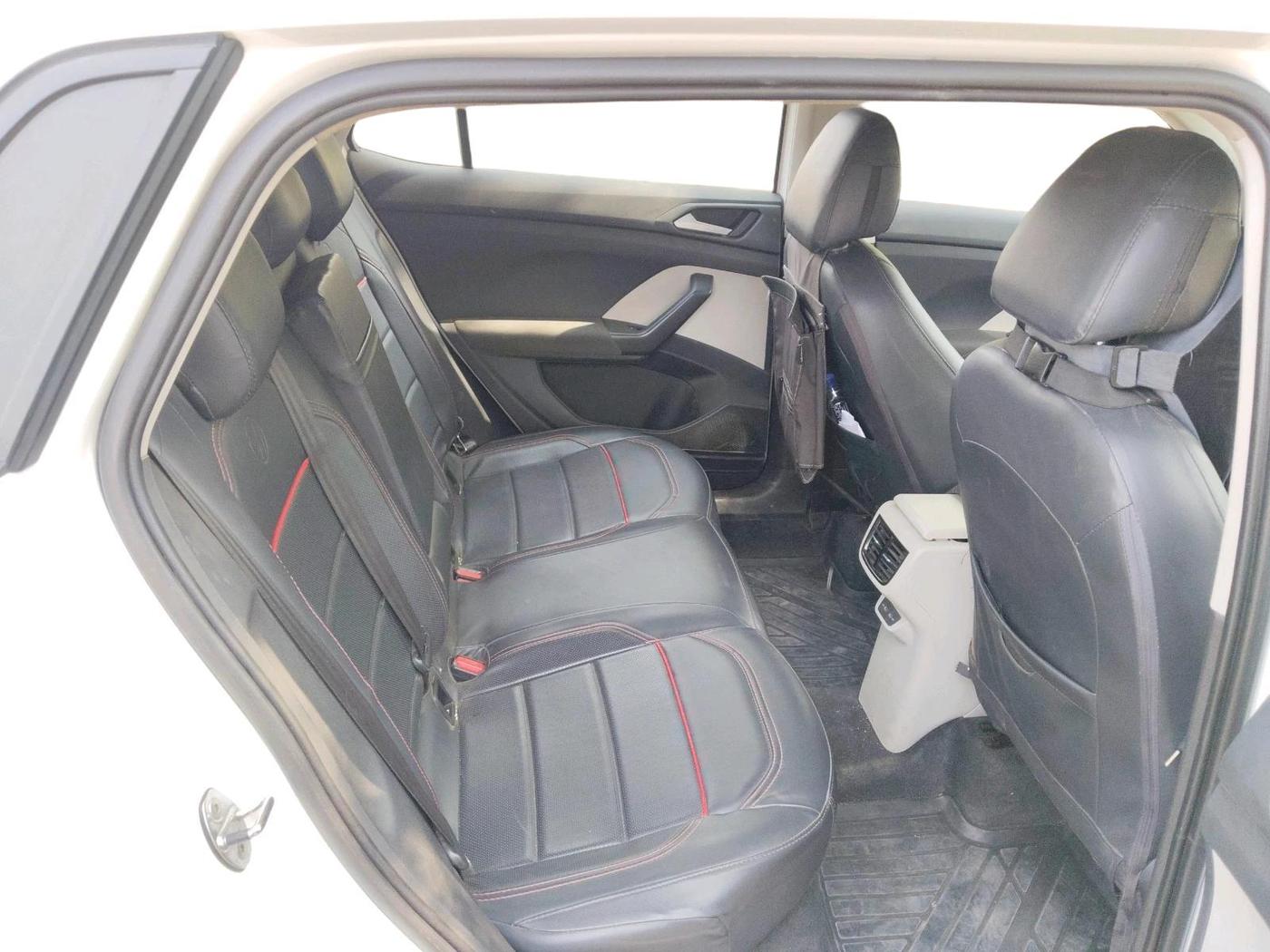 2022 Volkswagen TAIGUN HIGHLINE 1.0 TSI MT, Petrol, Manual, 69,785 km, interior