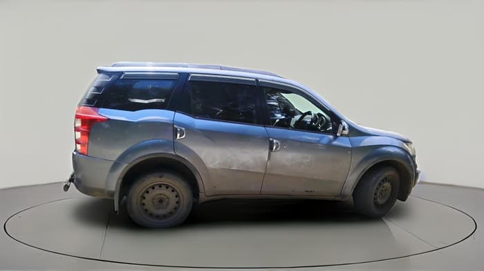 2015 Mahindra XUV500 W6, Diesel, Manual, 1,72,334 km, exterior