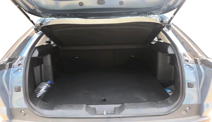 2026 Maruti Victoris Vxi 1.5 CNG MT, CNG, Manual, 3,230 km, exterior