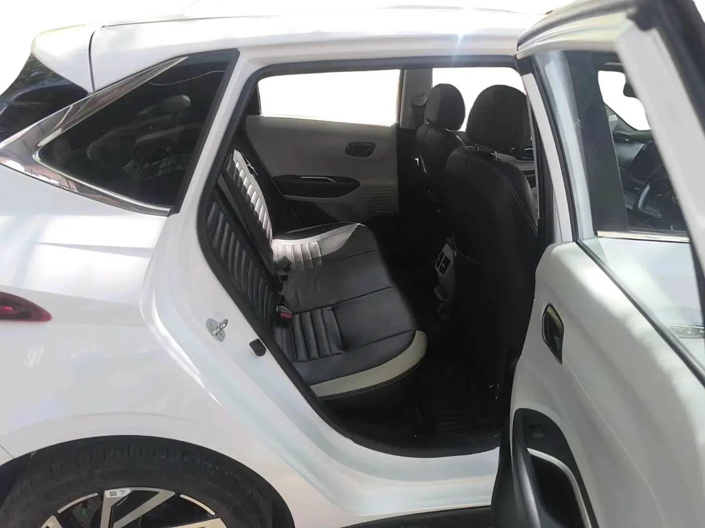 2024 Hyundai NEW I20 ASTA (O) 1.2 IVT, Petrol, Automatic, 12,853 km, interior