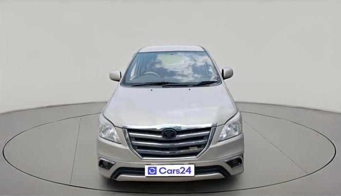 2013 Toyota Innova 2.5 GX 8 STR, Diesel, Manual, 2,23,425 km, exterior