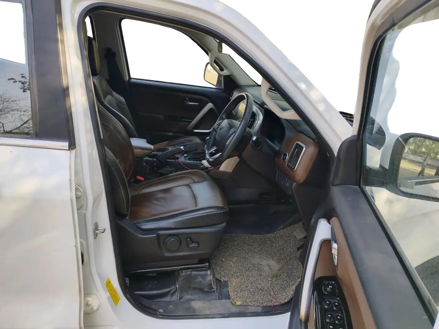 2023 Mahindra SCORPIO-N Z8 L DIESEL AT 2WD 7 STR, Diesel, Automatic, 82,838 km, interior
