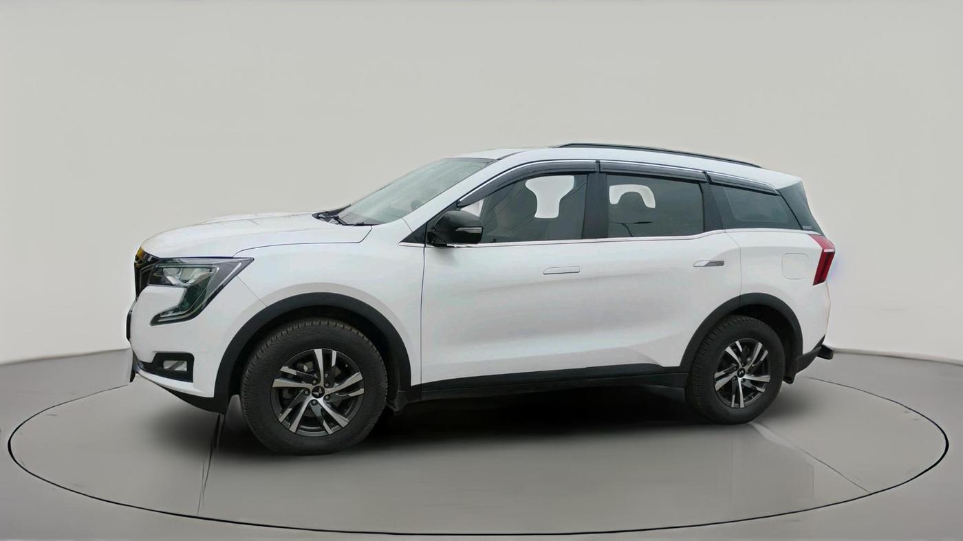 2025 Mahindra XUV700 AX 5 D MT 7 STR, Diesel, Manual, 46,701 km, exterior