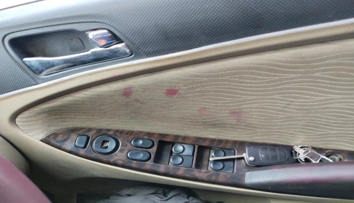 2012 Hyundai Verna FLUIDIC 1.6 CRDI SX, Diesel, Manual, 1,22,103 km, interior