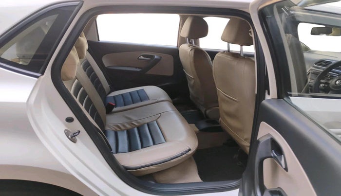 2012 Volkswagen Polo HIGHLINE DIESEL, Diesel, Manual, 2,16,455 km, interior