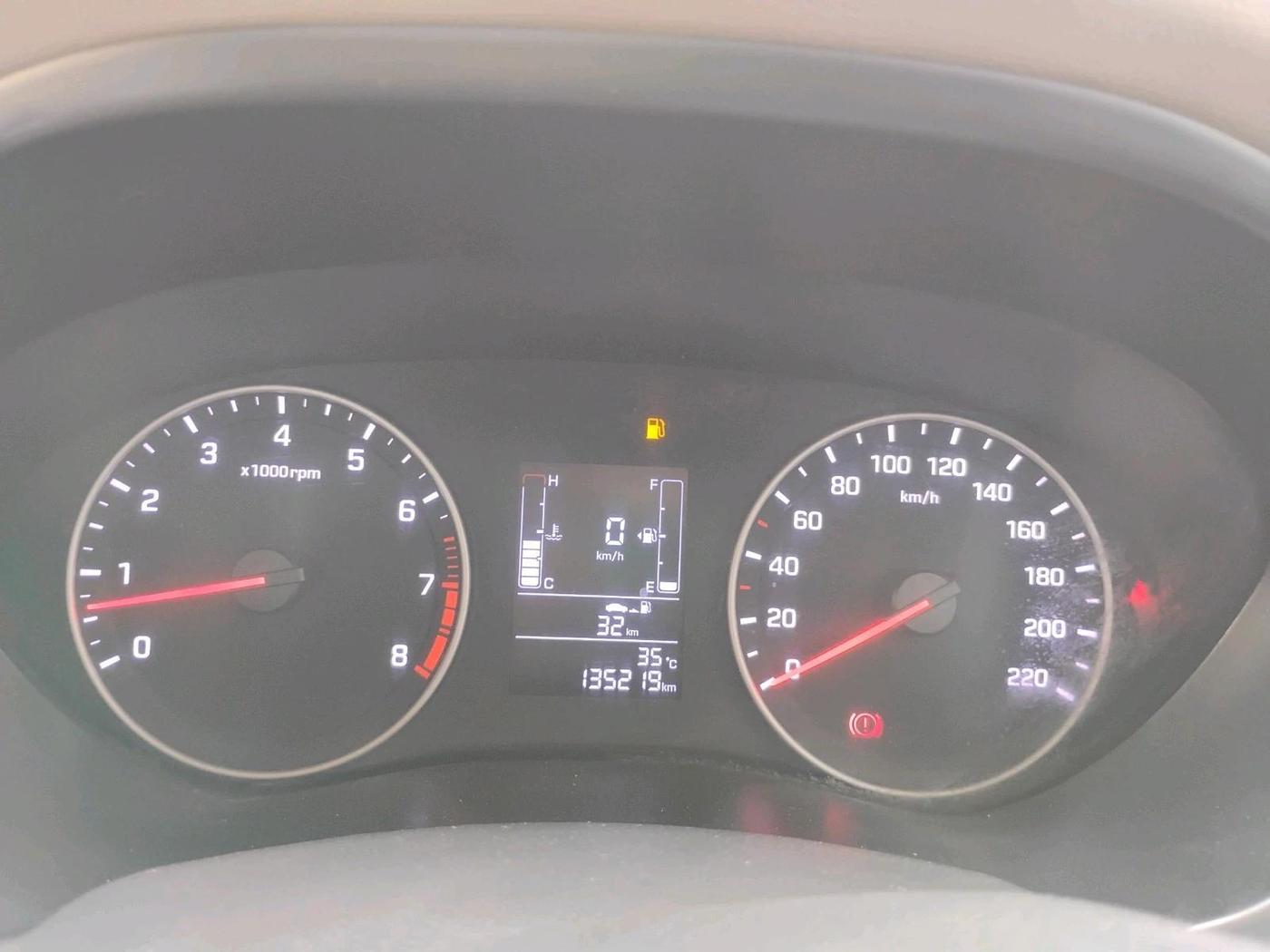 2019 Hyundai Elite i20 SPORTZ PLUS 1.2, Petrol, Manual, 1,35,219 km, interior