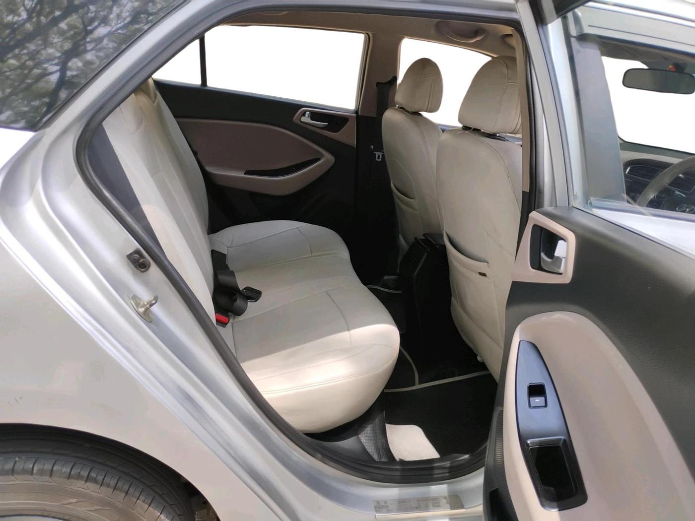 2019 Hyundai Elite i20 SPORTZ PLUS 1.2, Petrol, Manual, 1,35,219 km, interior