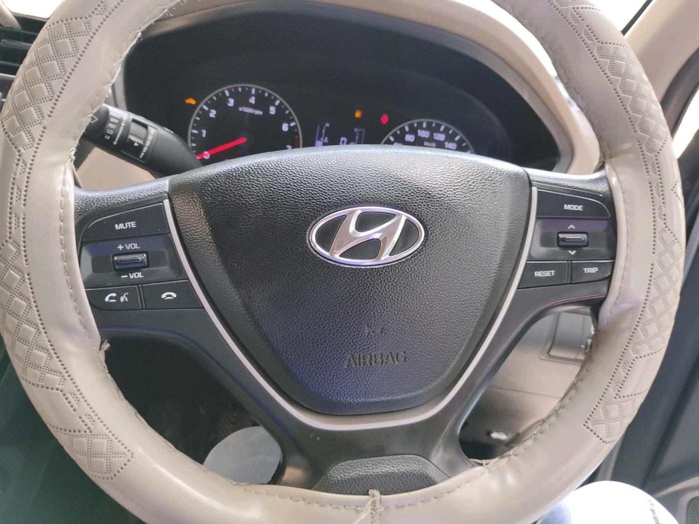 2019 Hyundai Elite i20 SPORTZ PLUS 1.2, Petrol, Manual, 1,35,219 km, interior