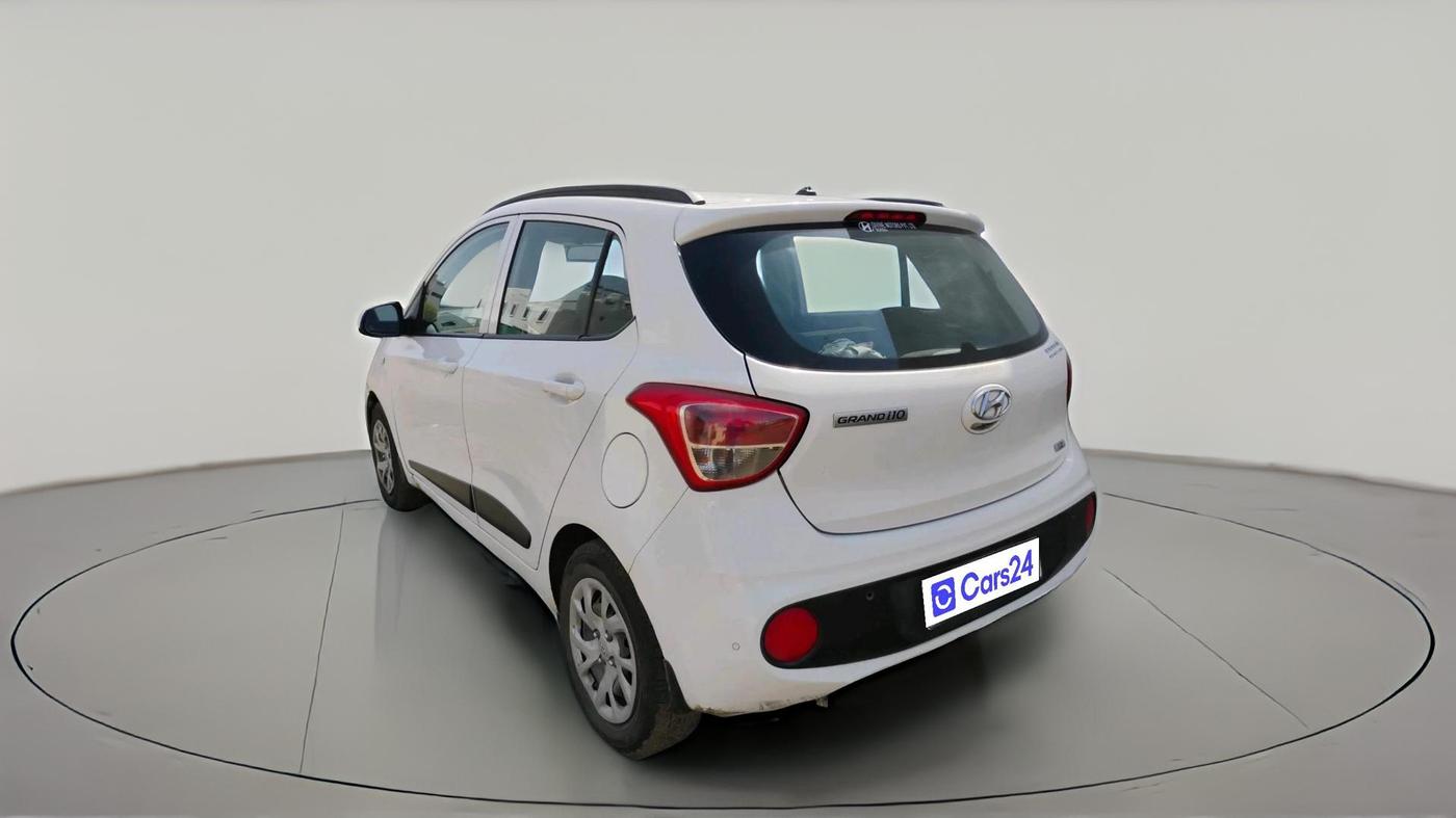 2020 Hyundai Grand i10 MAGNA 1.2 KAPPA VTVT, Petrol, Manual, 1,23,456 km, exterior