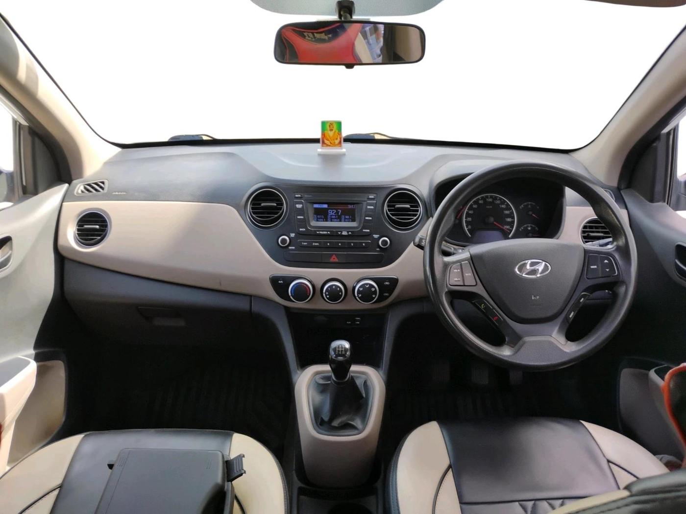 2020 Hyundai Grand i10 MAGNA 1.2 KAPPA VTVT, Petrol, Manual, 1,23,456 km, interior