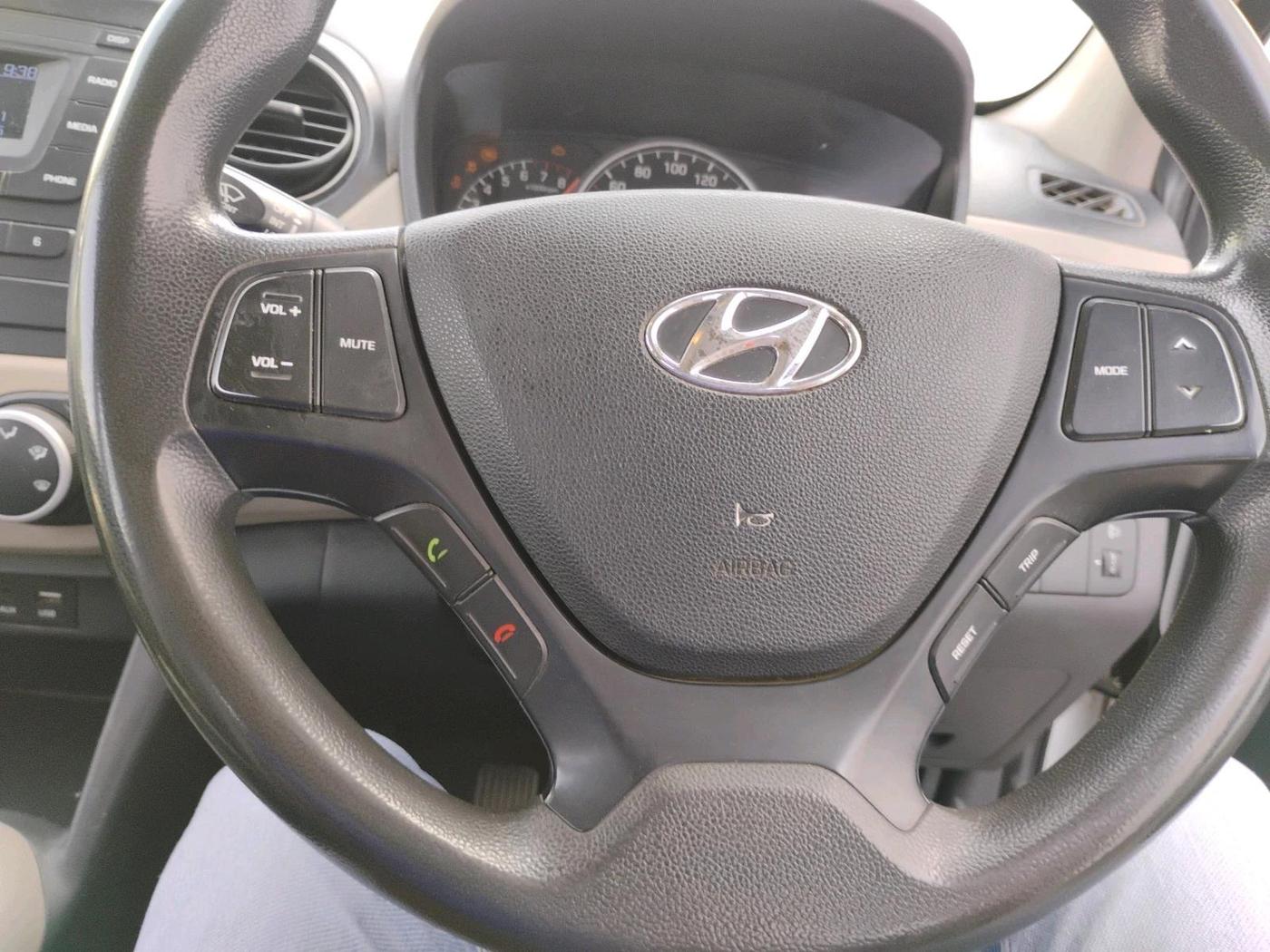 2020 Hyundai Grand i10 MAGNA 1.2 KAPPA VTVT, Petrol, Manual, 1,23,456 km, interior
