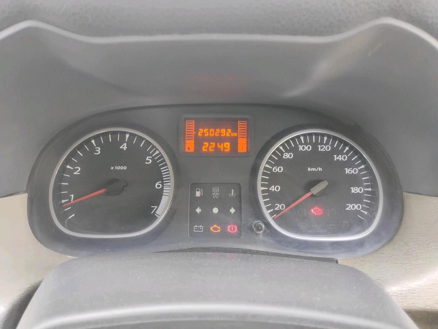 2013 Renault Duster 110 PS RXL DIESEL, Diesel, Manual, 2,50,292 km, interior