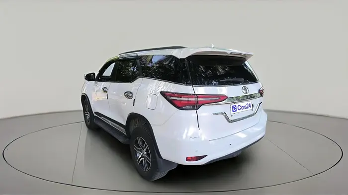 2024 Toyota Fortuner 4X2 AT 2.8 DIESEL, Diesel, Automatic, 78,773 km, exterior