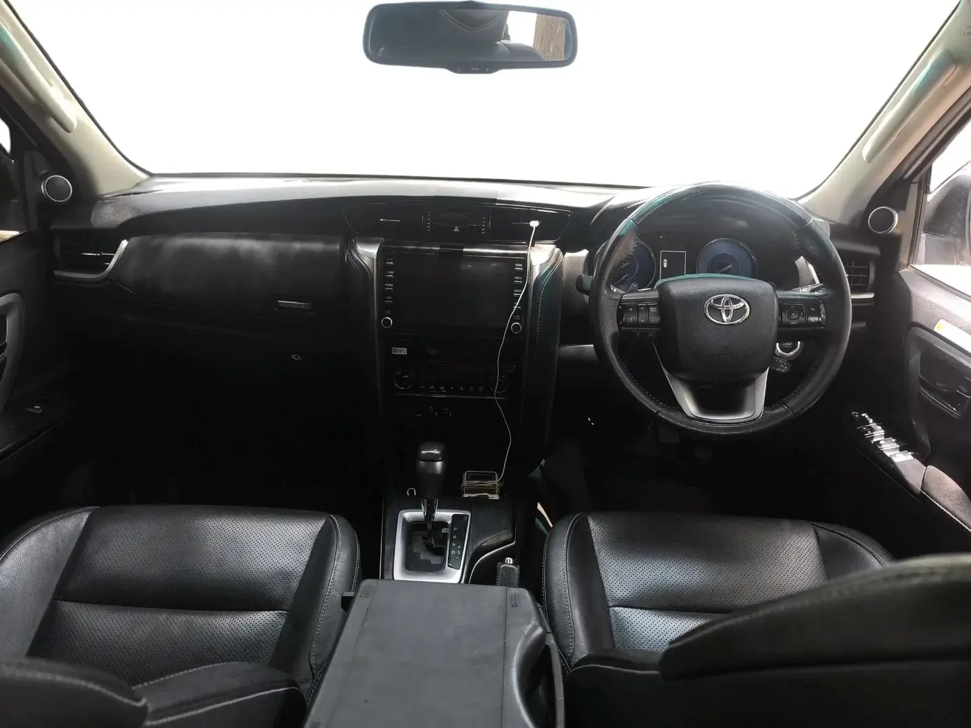 2024 Toyota Fortuner 4X2 AT 2.8 DIESEL, Diesel, Automatic, 78,773 km, interior