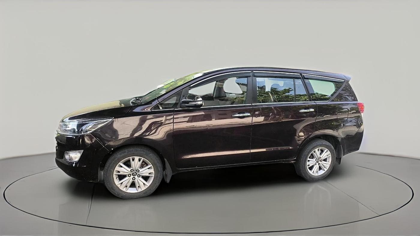 2016 Toyota Innova Crysta 2.8 ZX AT 7 STR, Diesel, Automatic, 2,91,418 km, exterior