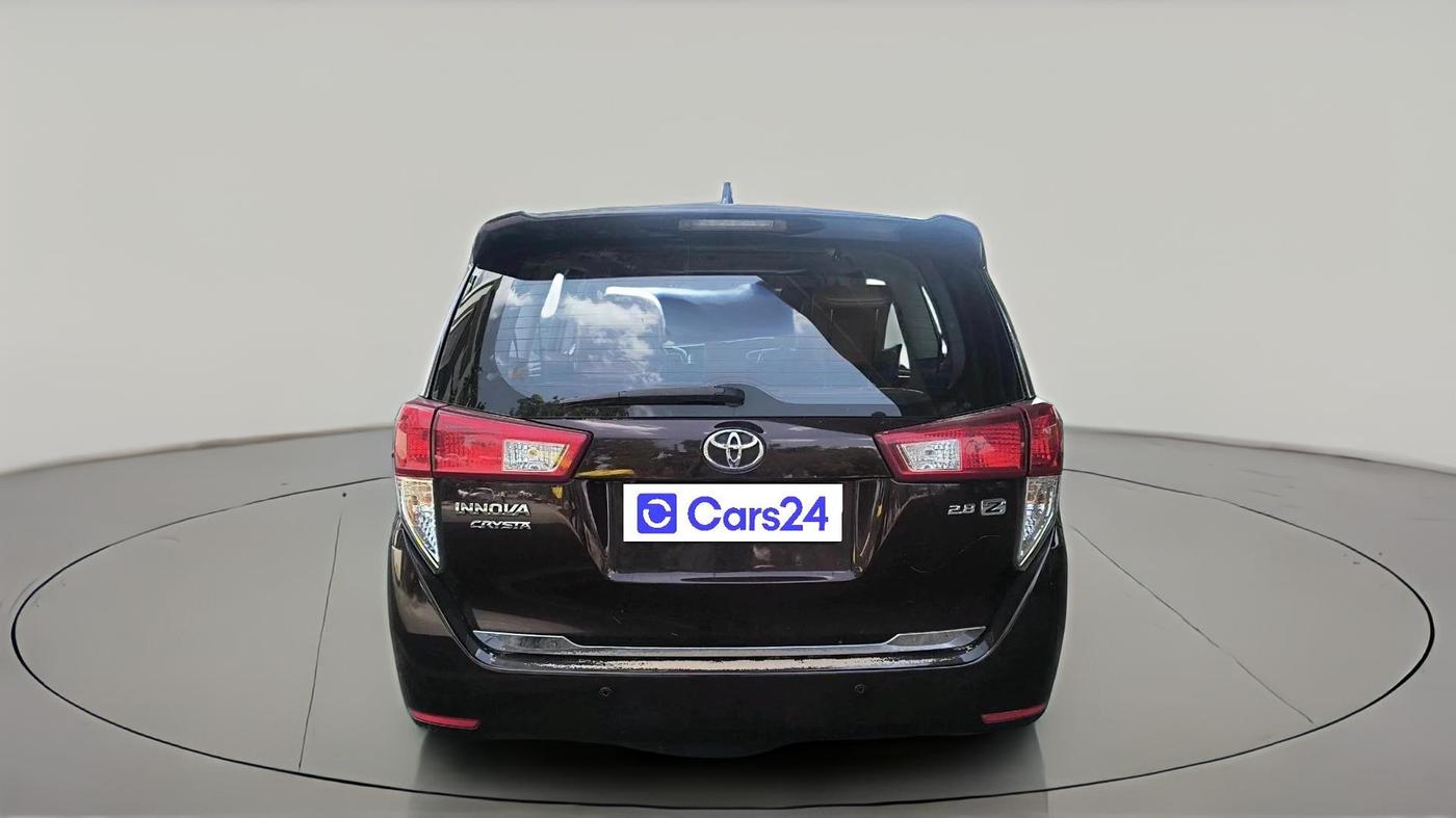 2016 Toyota Innova Crysta 2.8 ZX AT 7 STR, Diesel, Automatic, 2,91,418 km, exterior