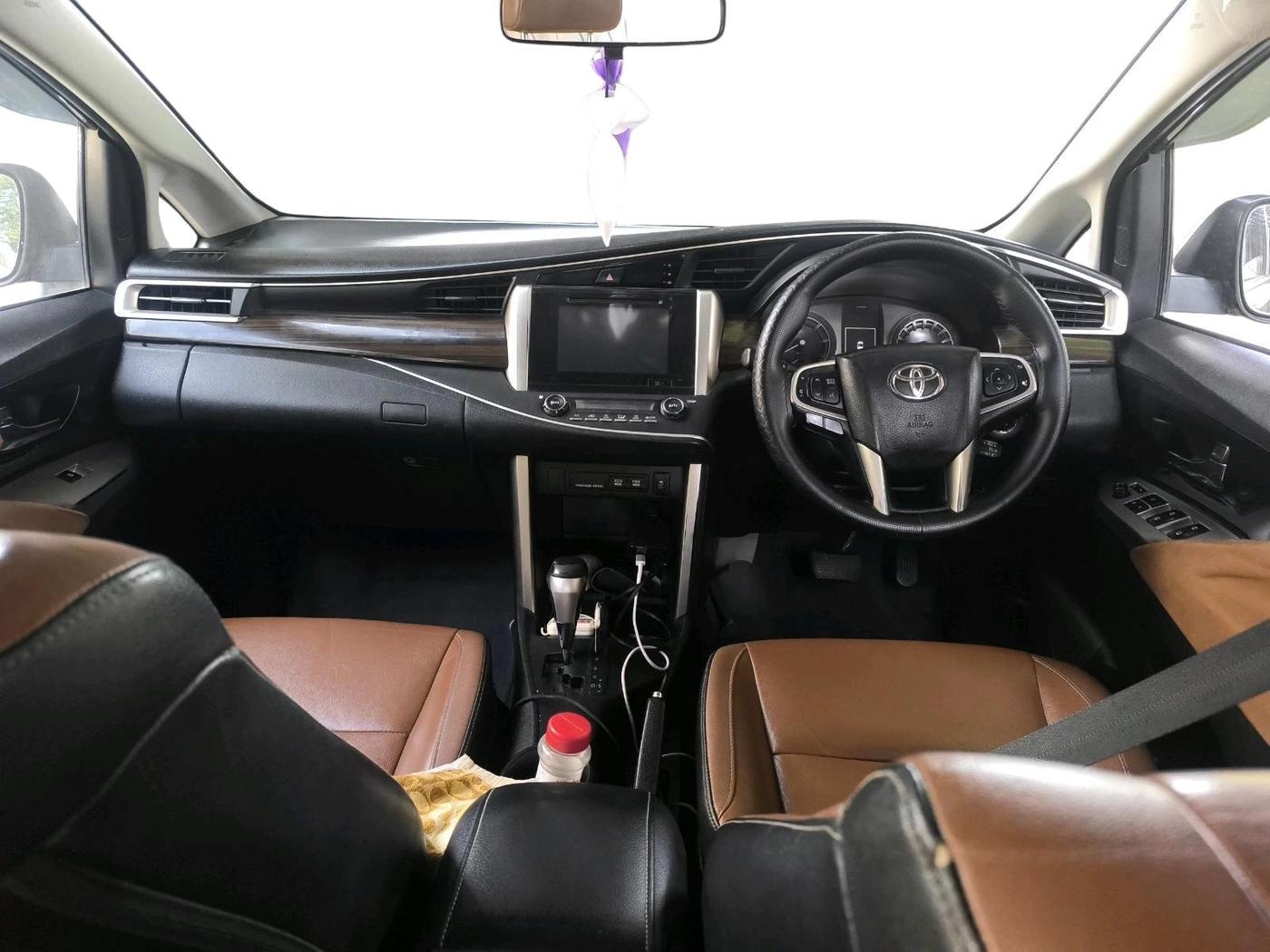 2016 Toyota Innova Crysta 2.8 ZX AT 7 STR, Diesel, Automatic, 2,91,418 km, interior