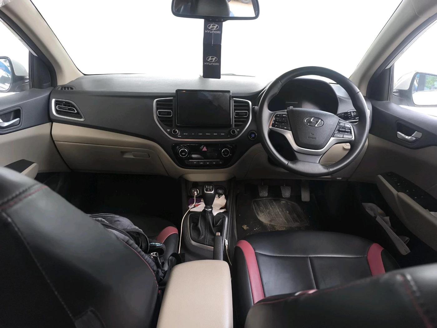 2022 Hyundai Verna SX 1.5 VTVT, Petrol, Manual, 50,277 km, interior