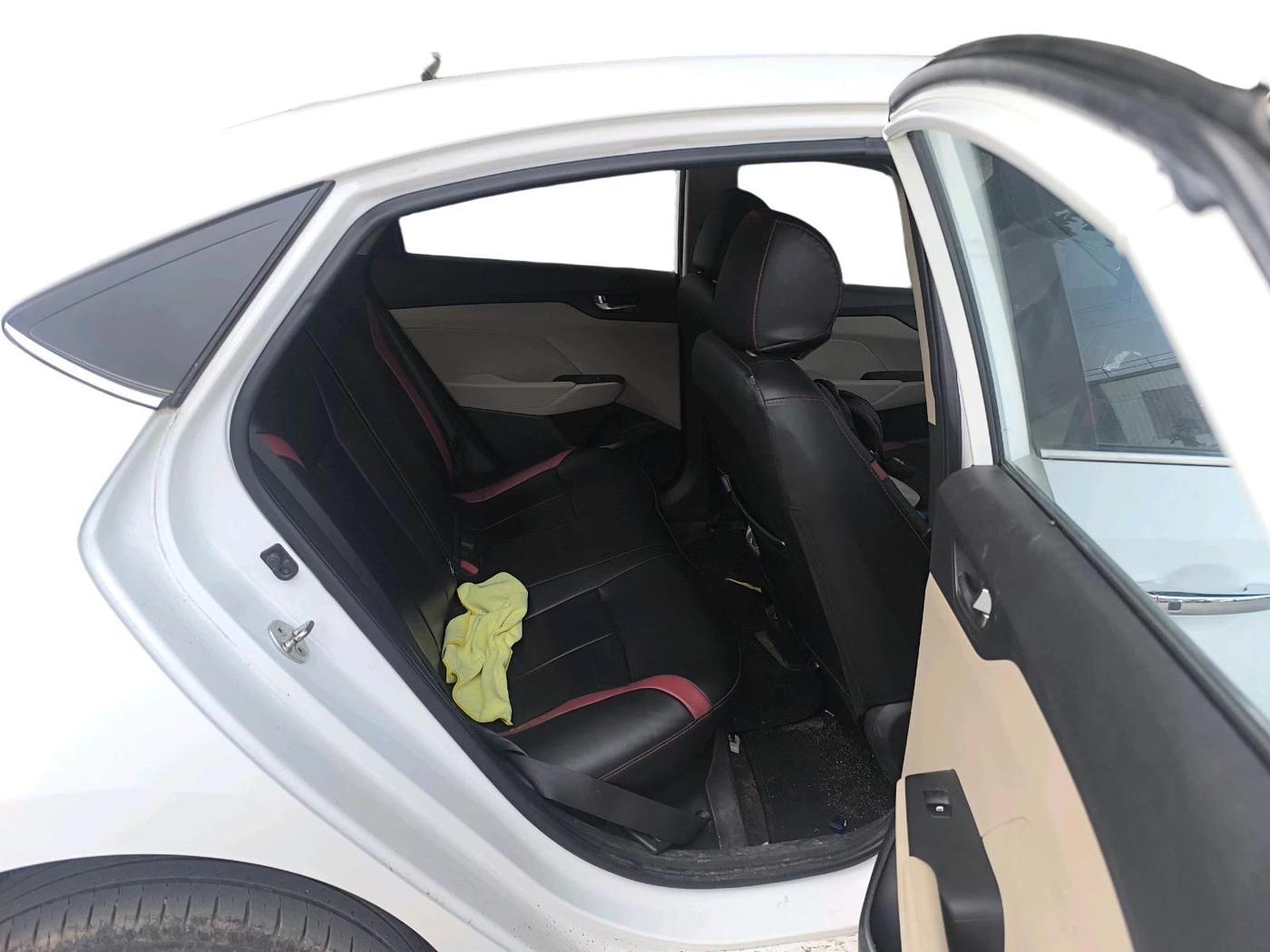 2022 Hyundai Verna SX 1.5 VTVT, Petrol, Manual, 50,277 km, interior