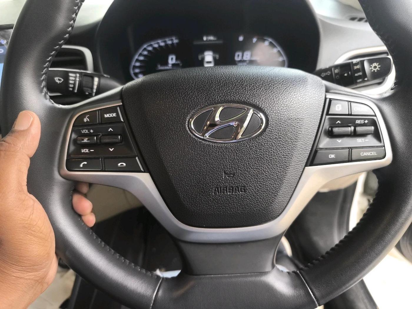 2022 Hyundai Verna SX 1.5 VTVT, Petrol, Manual, 50,277 km, interior