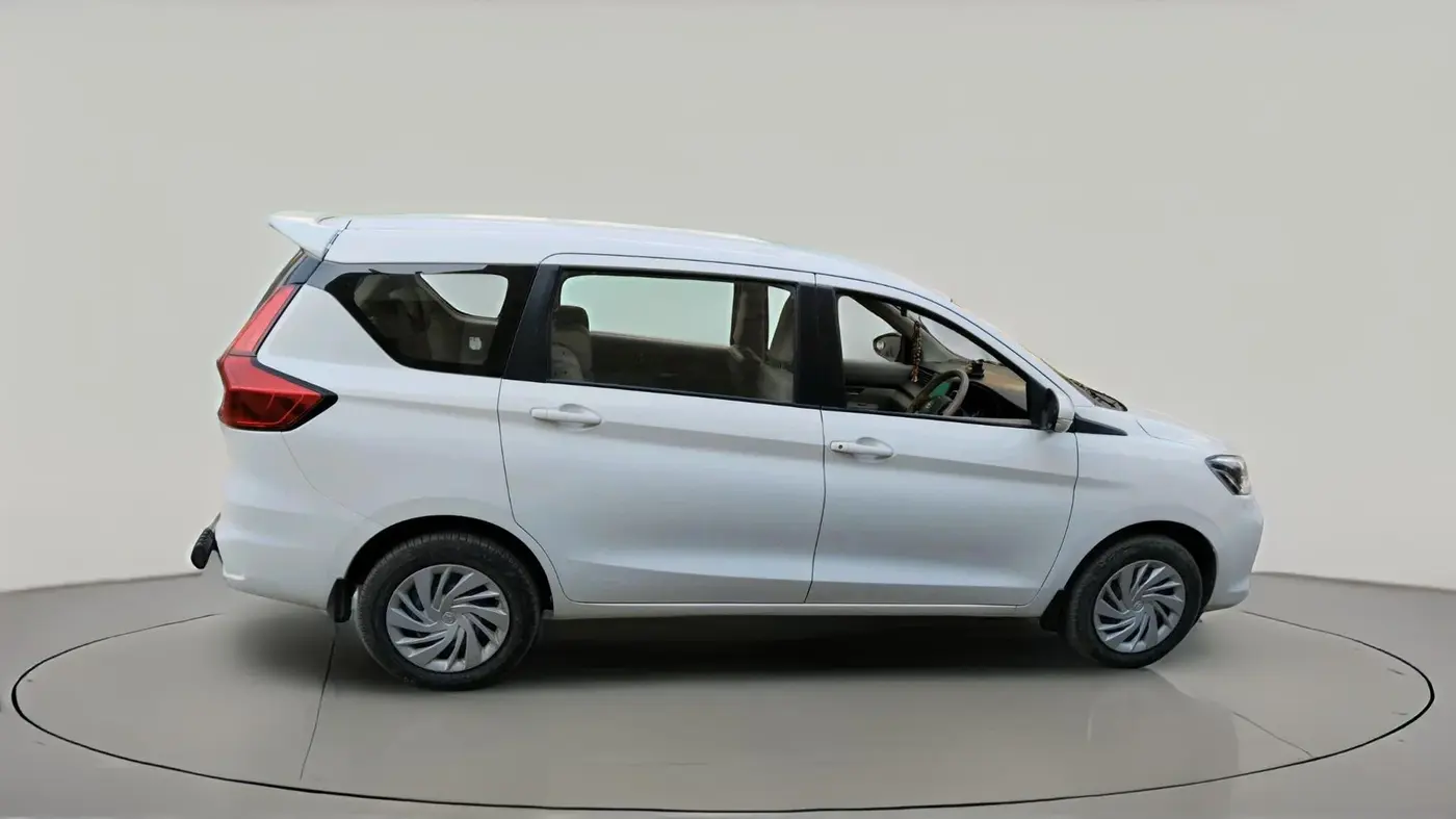 2024 Toyota RUMION S CNG , CNG, Manual, 39,315 km, exterior