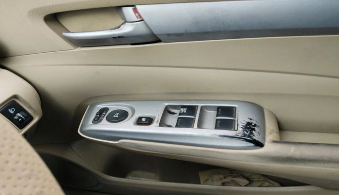 2010 Honda City 1.5L I-VTEC V MT, Petrol, Manual, 2,22,149 km, interior