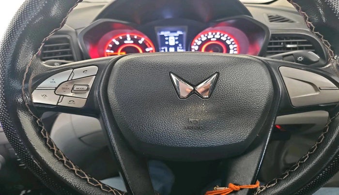 2023 Mahindra XUV300 W6 1.5 Sunroof Diesel, Diesel, Manual, 93,153 km, interior