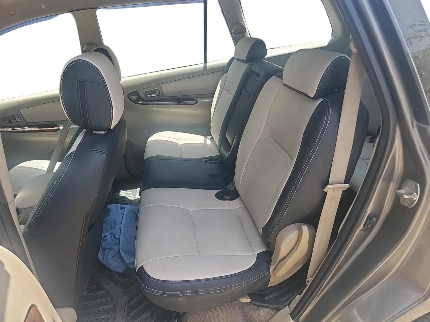 2014 Toyota Innova 2.5 VX 7 STR, Diesel, Manual, 1,18,540 km, interior