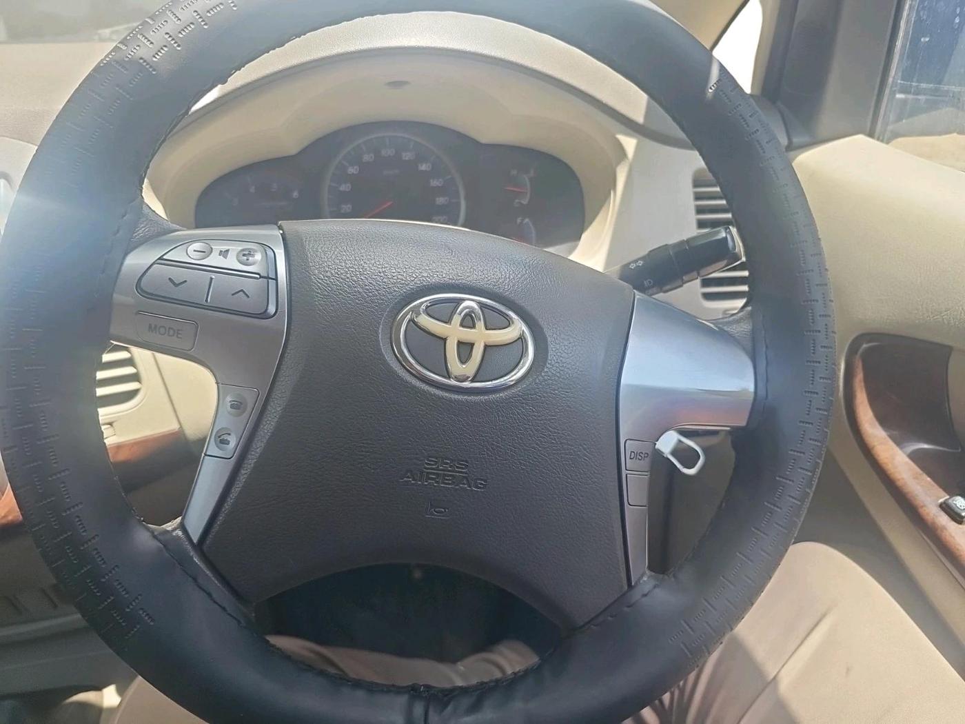 2014 Toyota Innova 2.5 VX 7 STR, Diesel, Manual, 1,18,540 km, interior