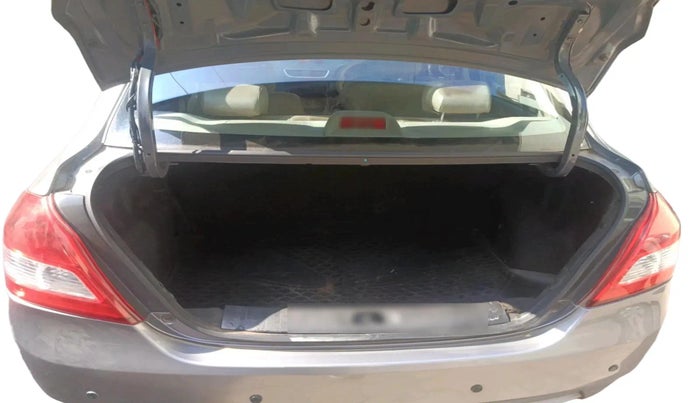 2013 Maruti Swift Dzire VXI, Petrol, Manual, 59,557 km, exterior