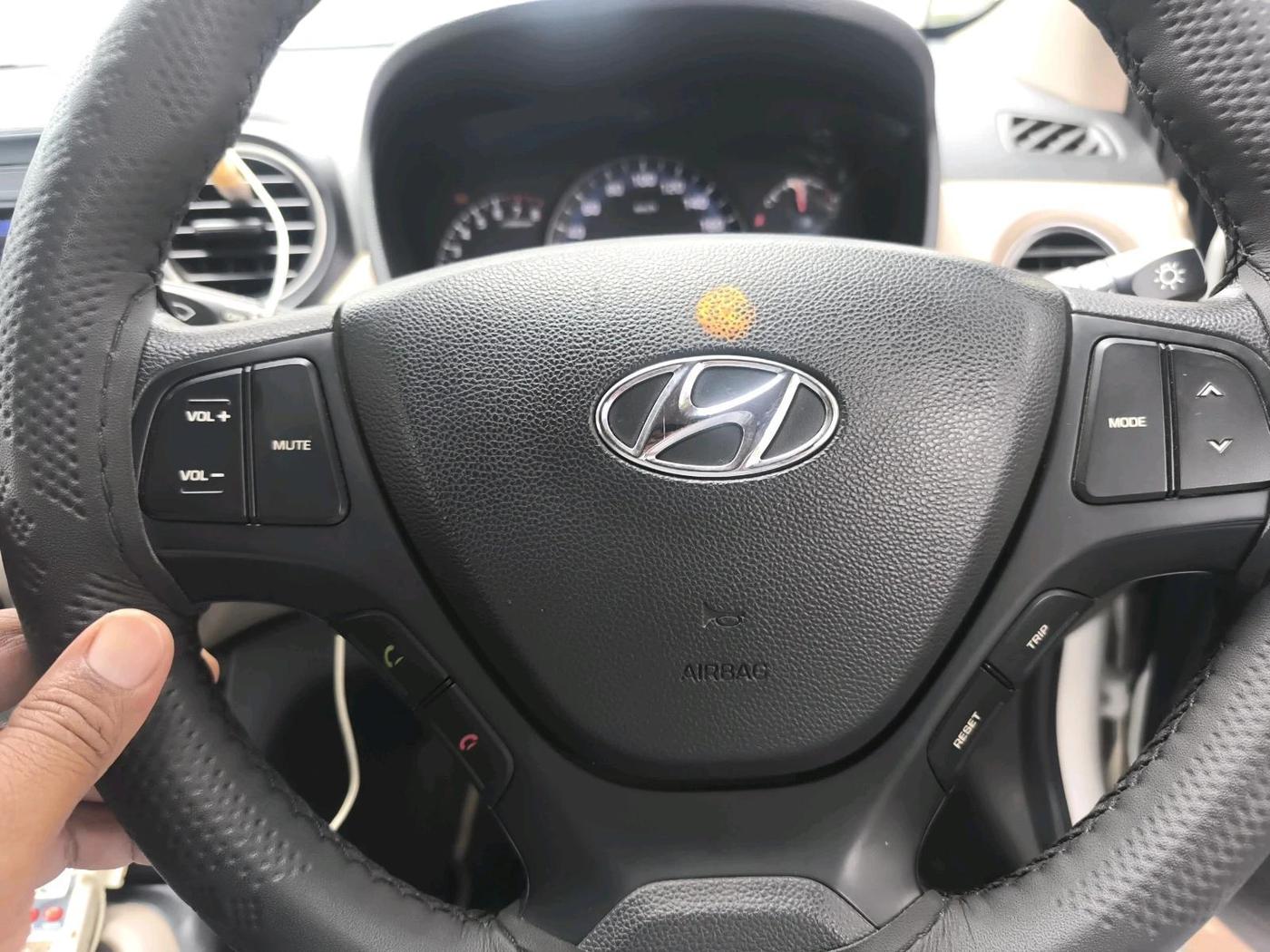 2016 Hyundai Xcent S 1.2, Petrol, Manual, 35,257 km, interior
