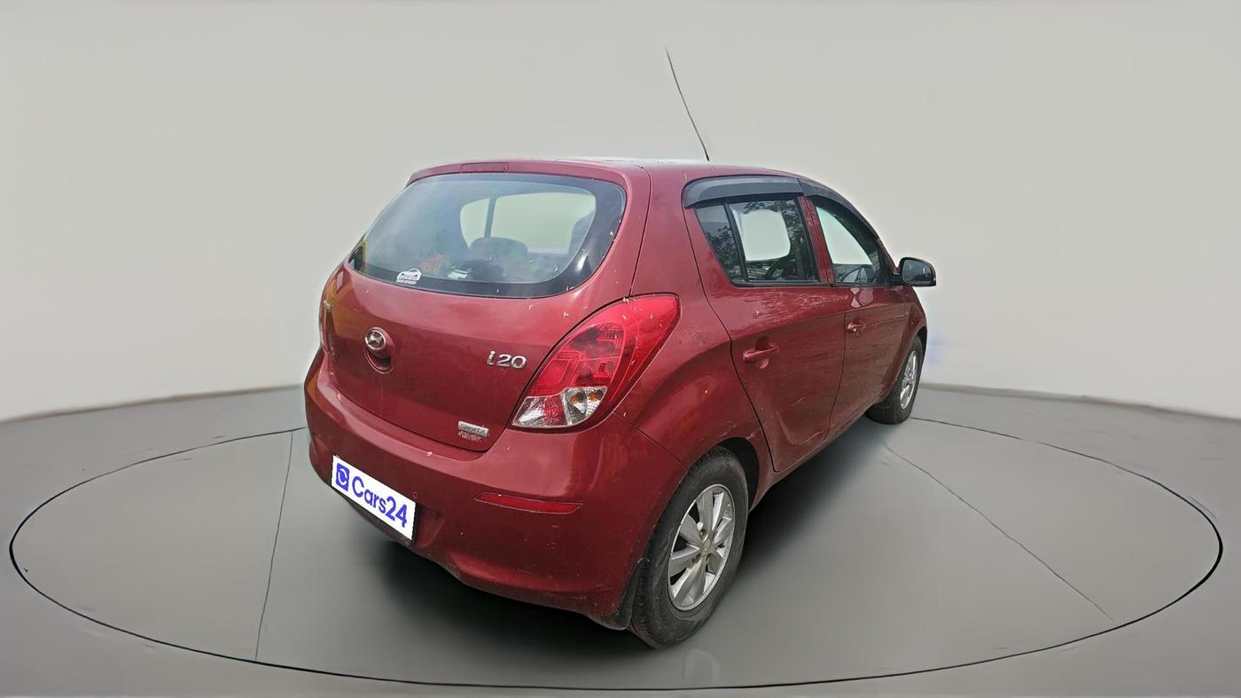 2014 Hyundai i20 SPORTZ 1.4 AT, CNG, Automatic, 63,461 km, exterior