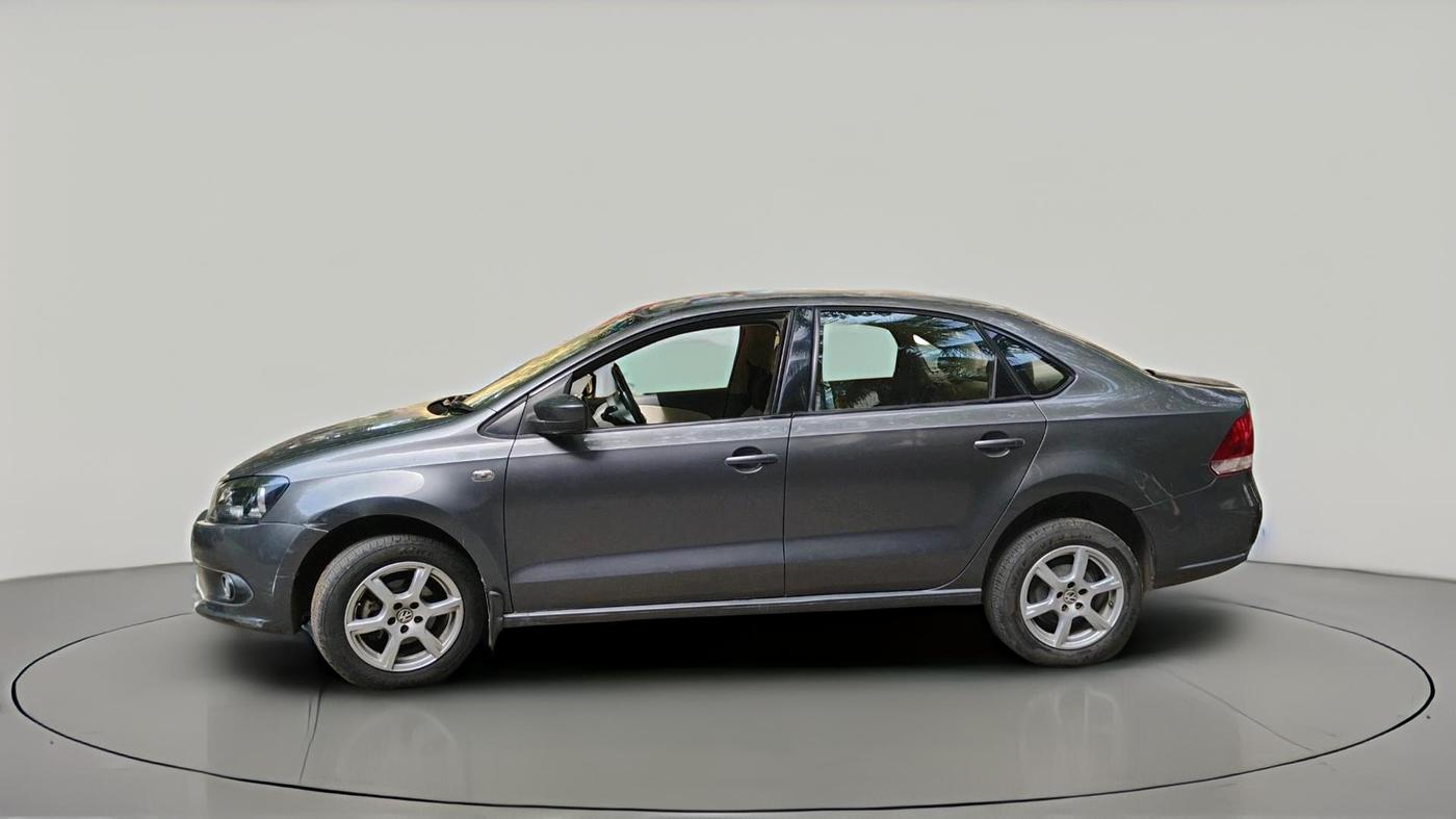 2013 Volkswagen Vento HIGHLINE 1.6 MPI, Petrol, Manual, 83,814 km, exterior