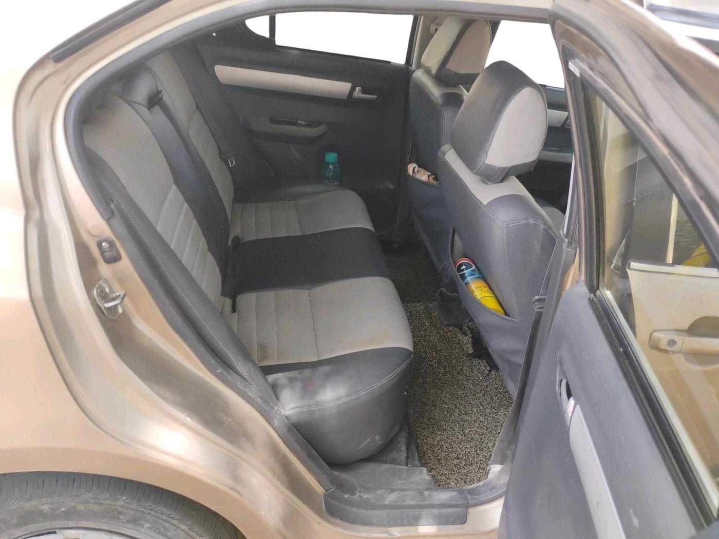 2011 Maruti Swift Dzire VXI, CNG, Manual, 1,02,511 km, interior