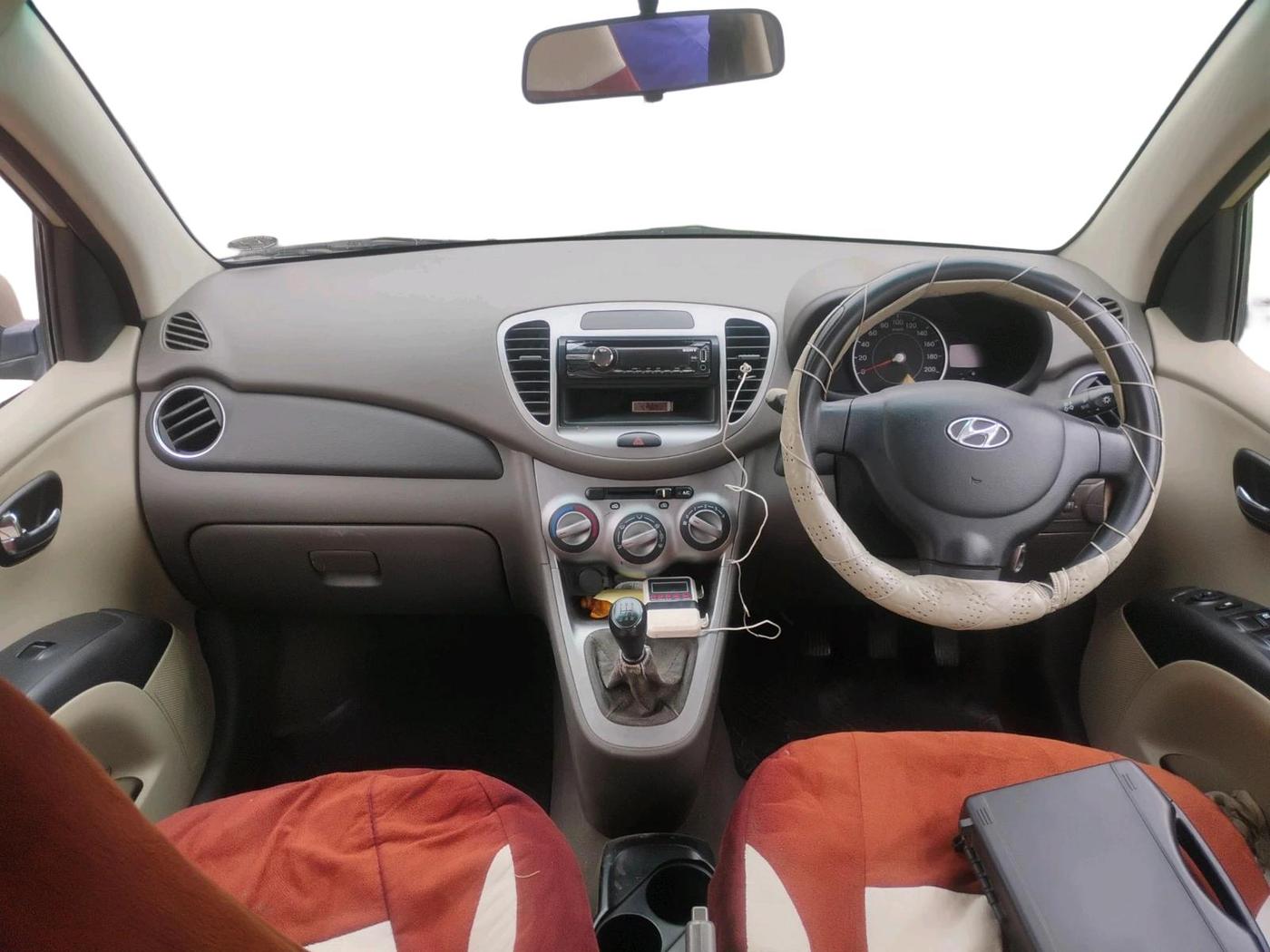 2011 Hyundai i10 MAGNA 1.2, Petrol, Manual, 71,270 km, interior